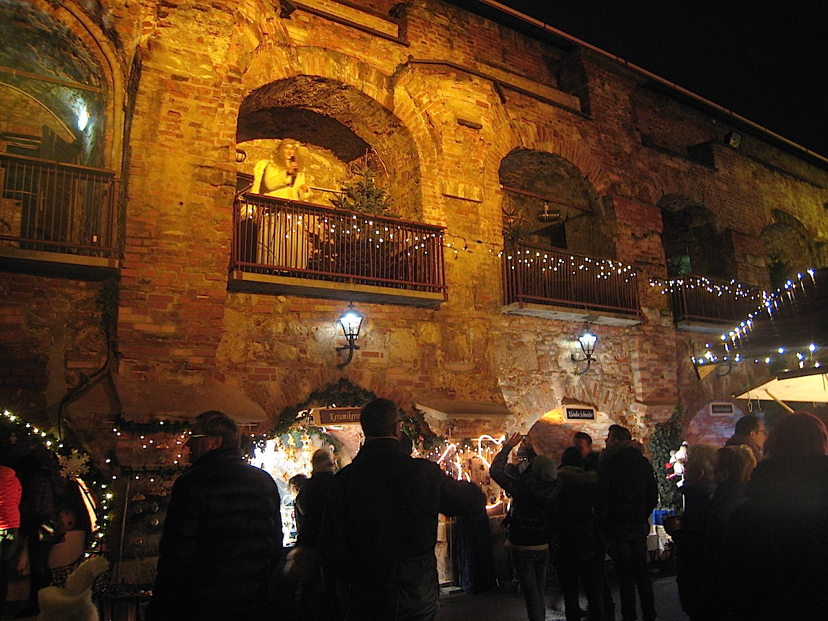 Der Markt auf dem Schlossberg hat sich ganz dem Grazer Dreiklang - Design, Genuss und Advent verschrieben