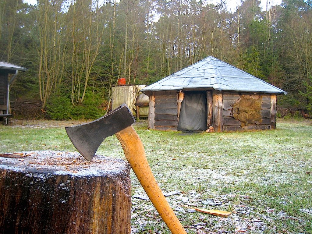 Abenteuer im Wildniscamp - Schöner Schlafen in der Eifel?