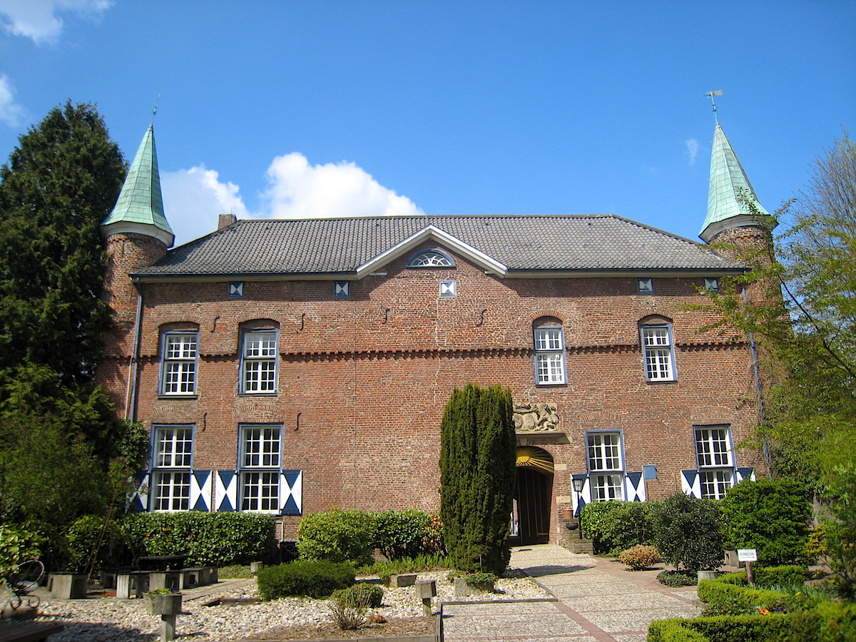 Schloss Walbeck am Niederrhein ist heute ein Hostel.