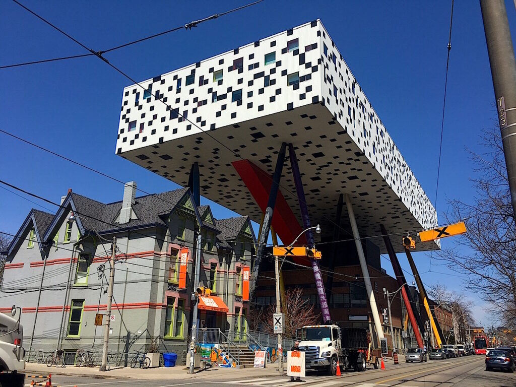 Die spektakuläre Kunsthochschule in Toronto