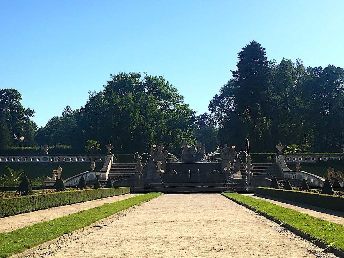 Allee im Barockgarten