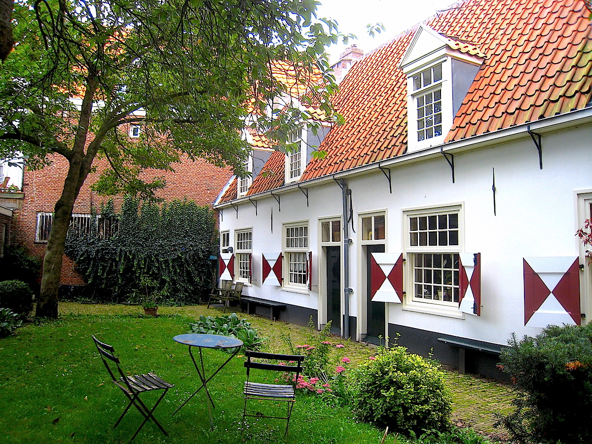 Charmante Innenhöfe mit langer Geschichte in Haarlem