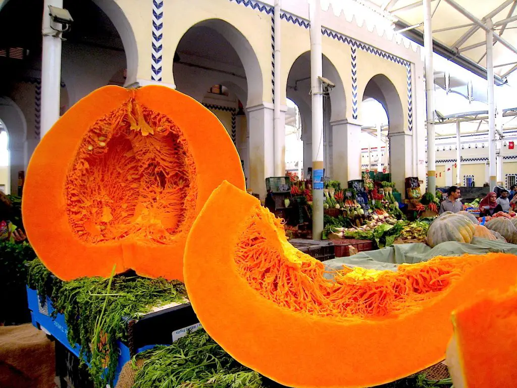 Kürbis auf dem Markt in Tunis
