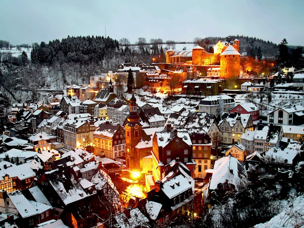 nostalgischer Advent in der Eifel Winterliche Monschau