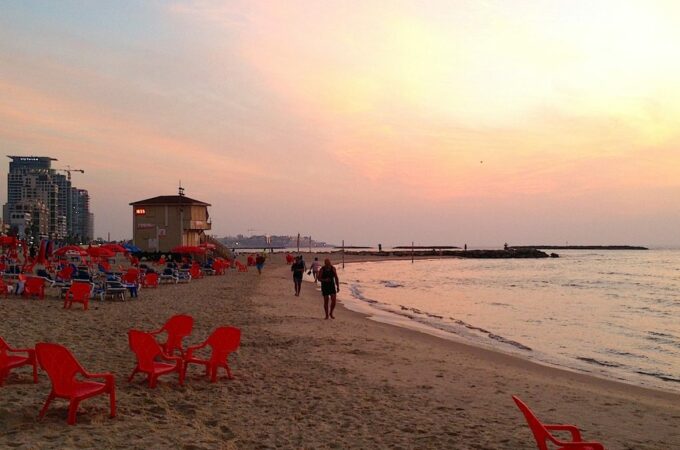 Tel Aviv - pulsierende Metropole am Mittelmeer Strand