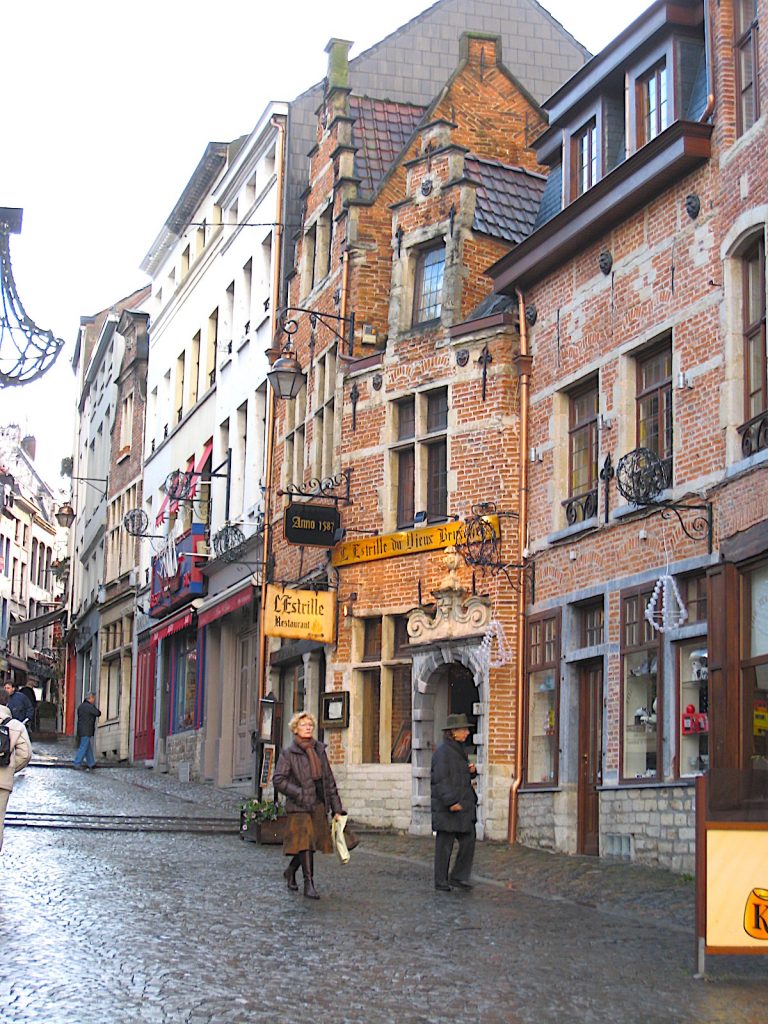 Brüssel - mittelalterliche Häuser im Sablon Viertel