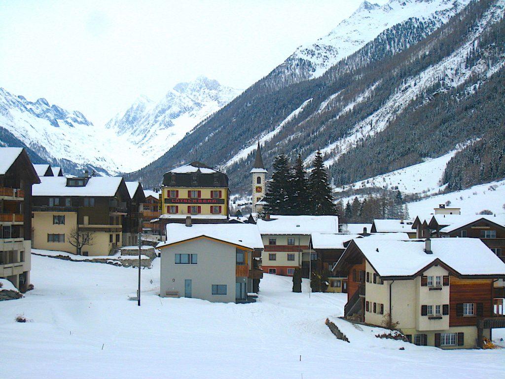 Tschäggättä - Unheimlicher Fastnachtsbrauch im Schweizer Lötschental - Das abgeschiedene Lötschental hat seine Traditionen bewahrt
