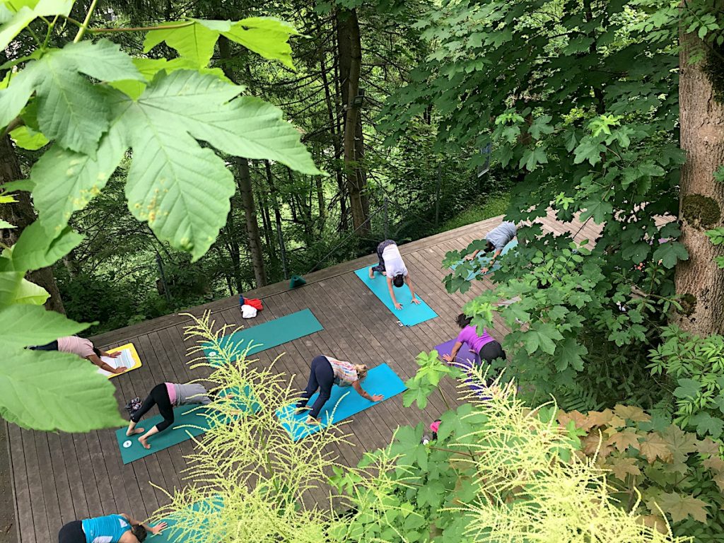 Yogawochen in Gastein Plattform am Wasserfall 