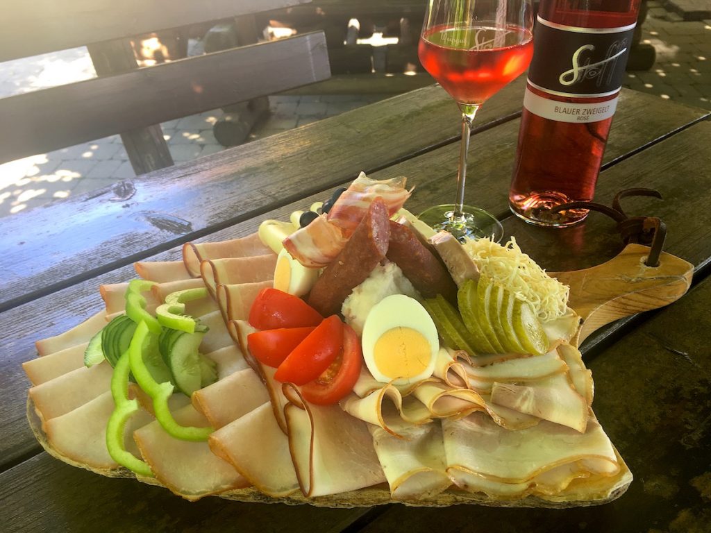 Lecker und regional - das Essen beim Urlaub am Winzerhof