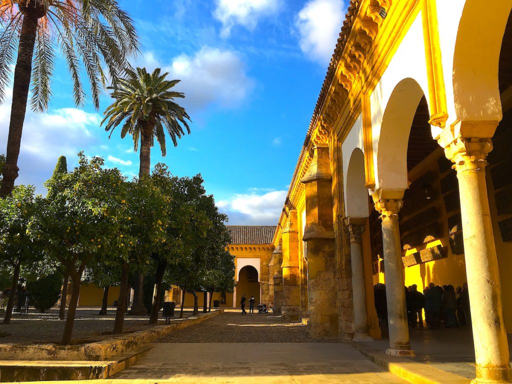 Orte, die man in Cordoba bewundern sollte - der Orangen Patio