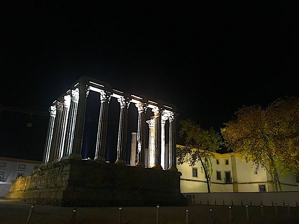 Der Tempel bei Nacht