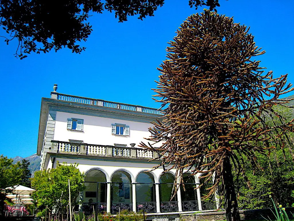 Isole di Brissago - die Blumeninsel im Lago Maggiore bietet auch ein verwunschenes Hotel