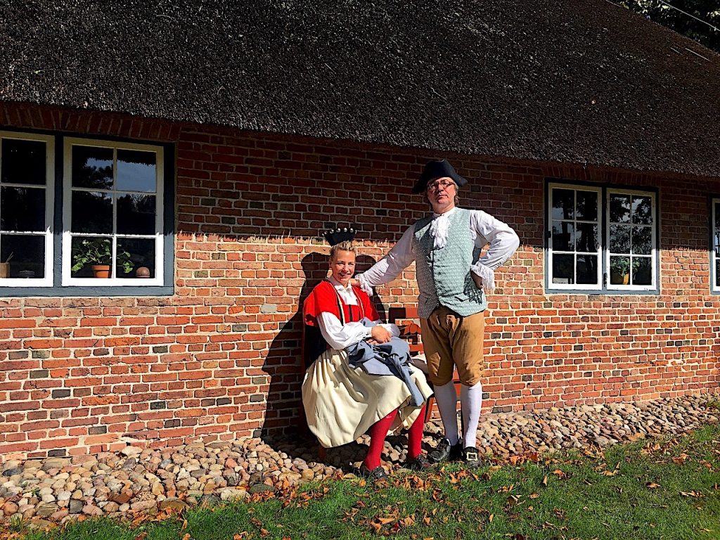 Die Sylter Tracht werden stolz bei Sylt - Living History getragen