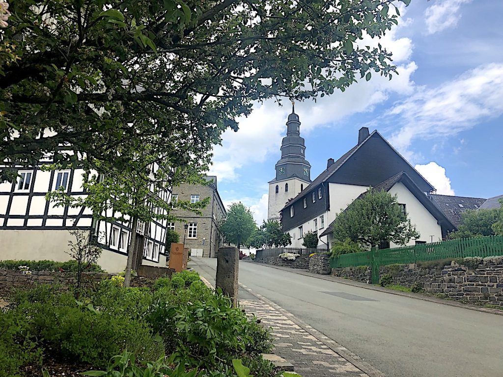 Sauerland - Wanderungen zur Unterkirche in Hallenberg 