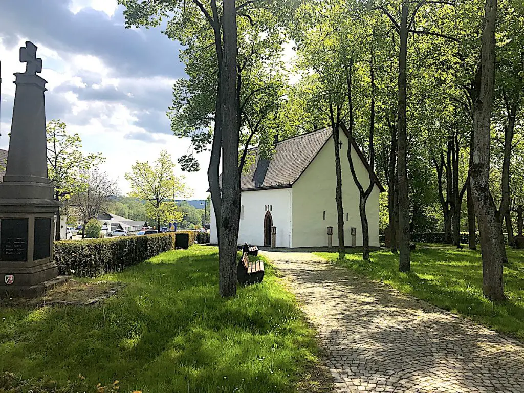 Sauerland - Wanderungen zur Unterkirche in Hallenberg 