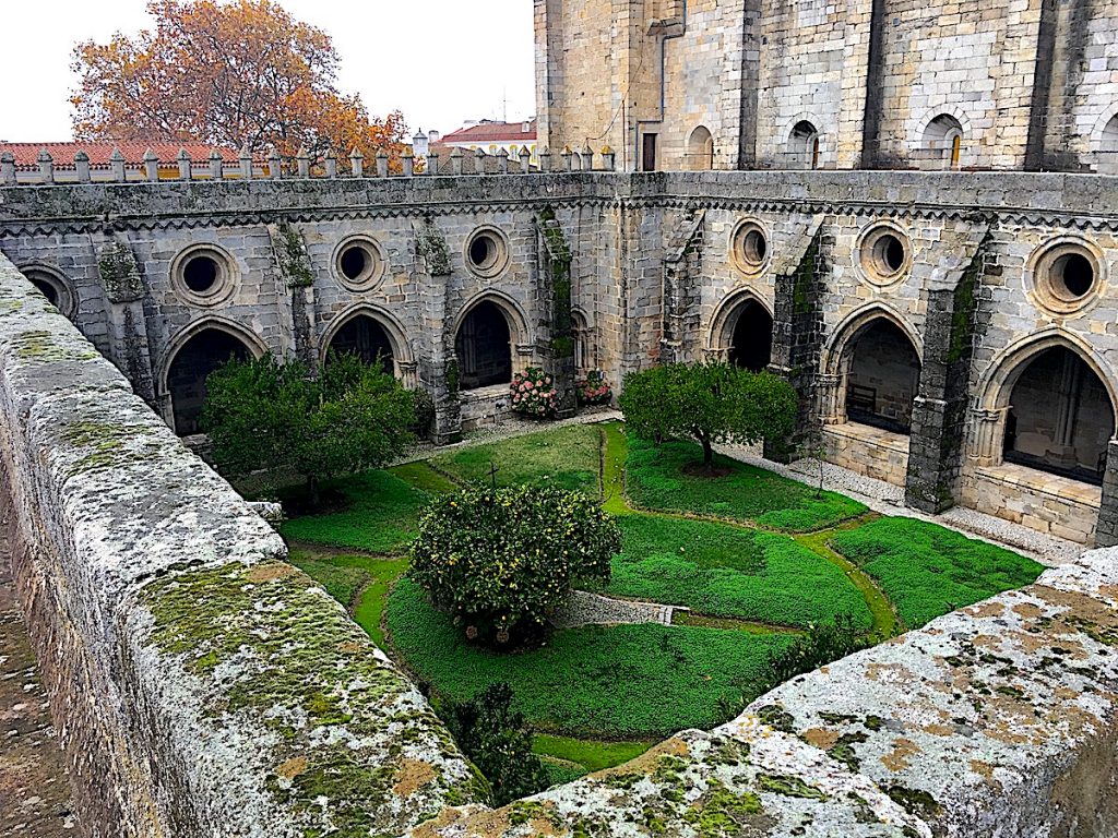 Die alte Königsstadt Évora im portugiesischen Alentejo ist perfekt für einen entspannten Citytrip. 