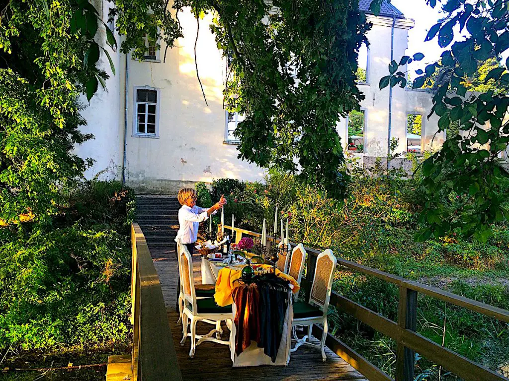 Schöner übernachten auf Burg Boetzelaer bei der Tagestour an den Niederrhein