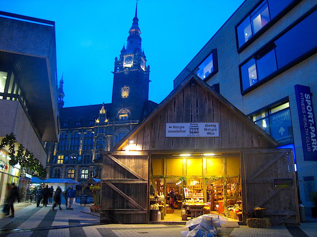 Definitiv einer der schönsten NRW-Weihnachtsmärkte: der Lichtermarkt in Wuppertal-Elberfeld. 