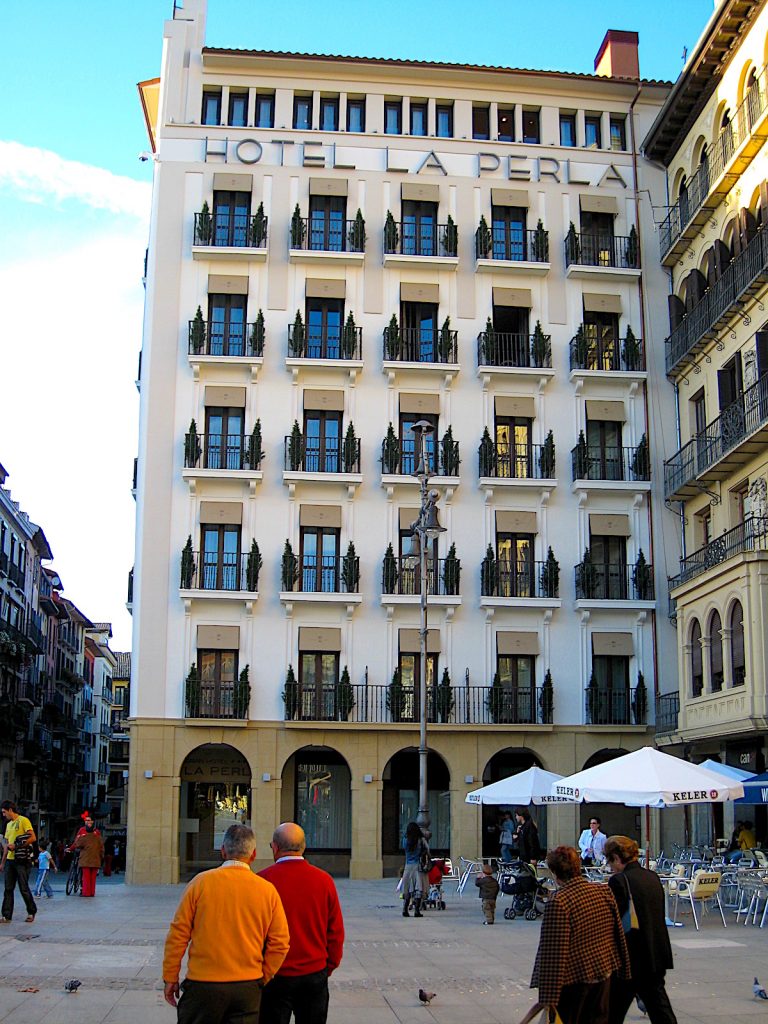 Auf Hemingways Spuren in Pamplona - das Hotel La Perla gehört dazu.