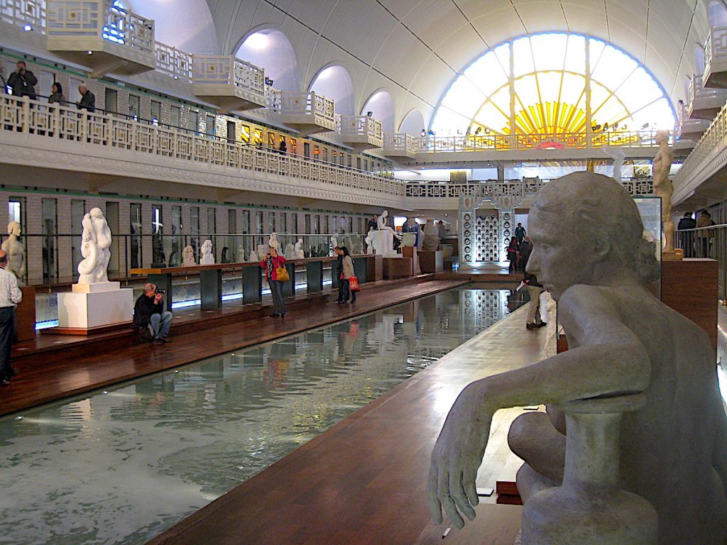 Museum und Schwimmbad in Lille 