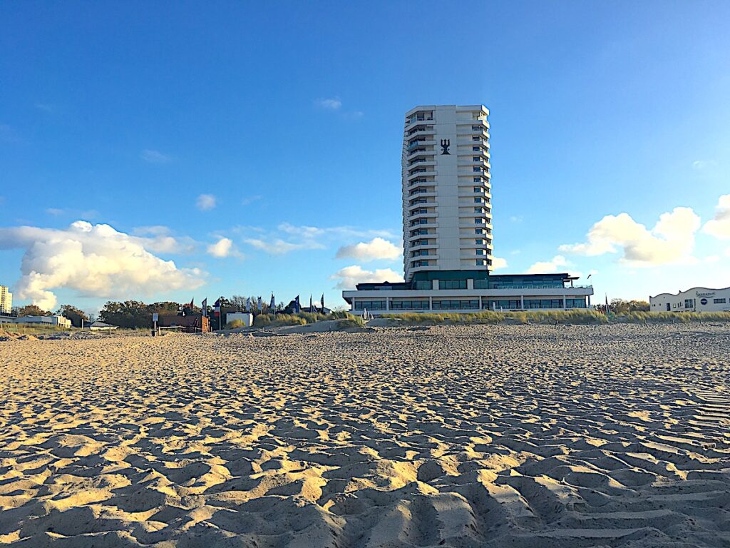 Der breite Strand von Warnemünde