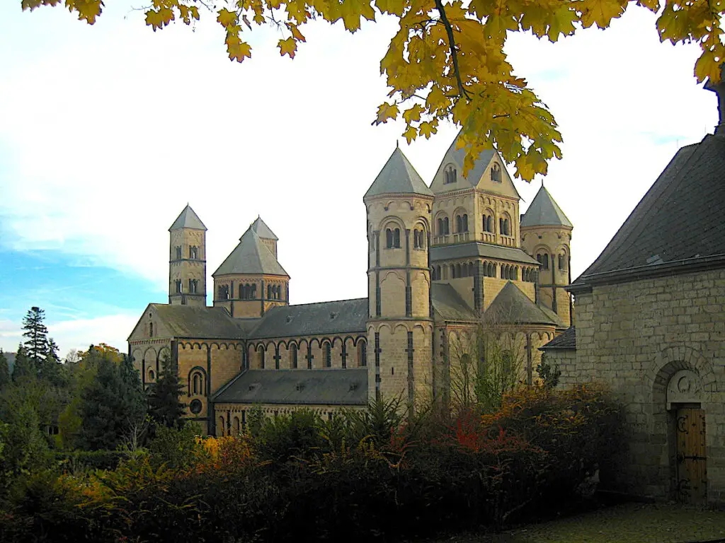 Klosterurlaub in der Osteifel - das Kloster Maria Laach 