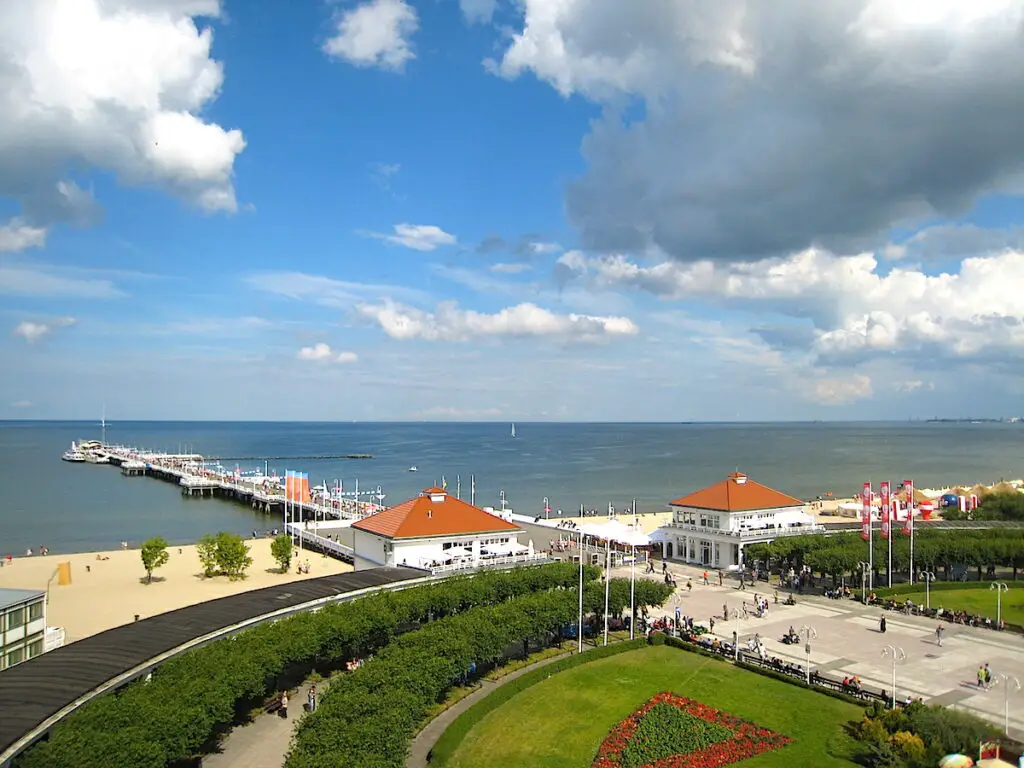 Ausblick vom Sheraton Hotel auf die Promenade in Sopot