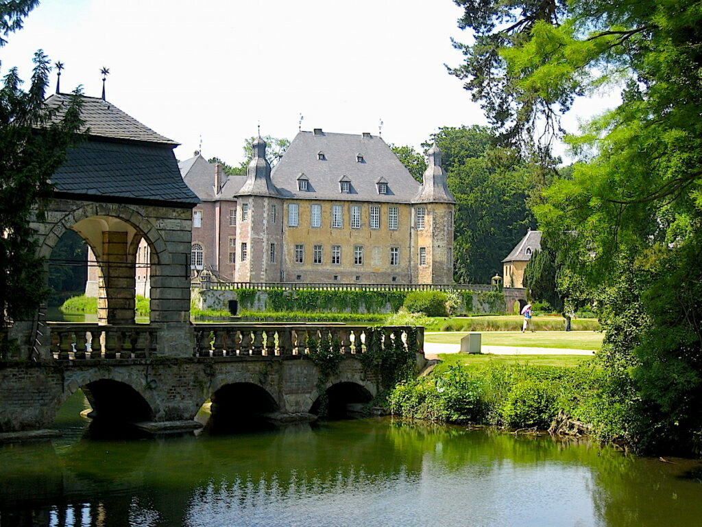 wunderschöne NRW-Orte - Schloss Dyck am Niederr