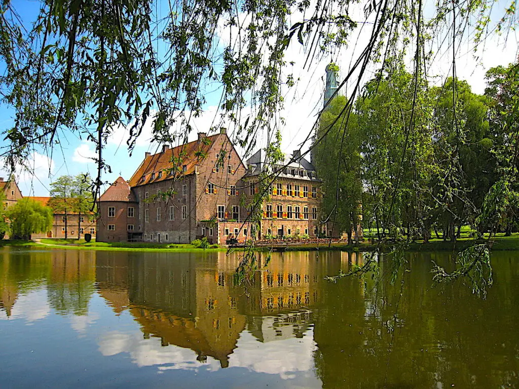 Schöne Ausflugsziele im Münsterland - das Wasserschloss Raesfeld 