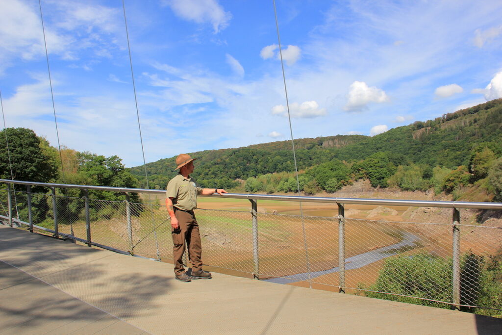 Ranger Sascha Wilden im Nationalpark Eifel