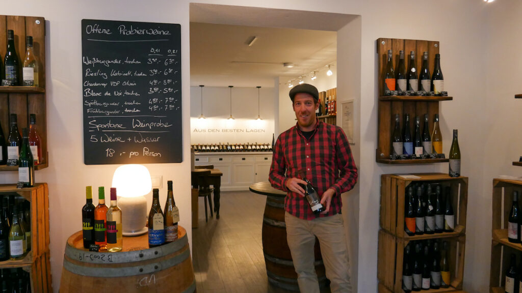 Wein aus dem Siebengebirge gibt es bei „RheinAhrWein“ in Bonn zu kaufen.