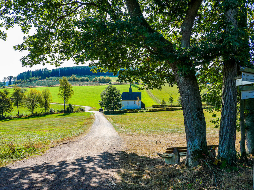 Wandern im Sauerland - der "Rundweg um Eslohe E 2“