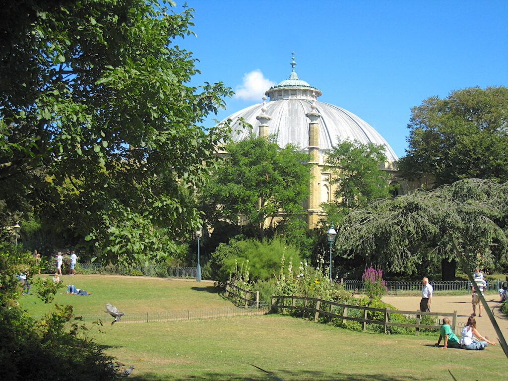Der Garten vom Royal Palace in Brighton 