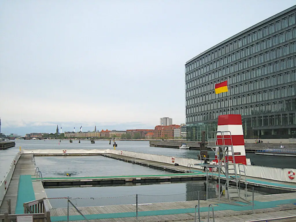 Baden im früheren Industriehafen von Kopenhagen 
