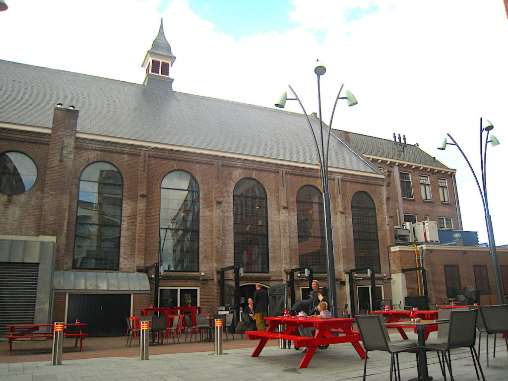Die besten Alternativen zu Amsterdam bieten auch Gotteshäuser, die heute Brauereien sind 