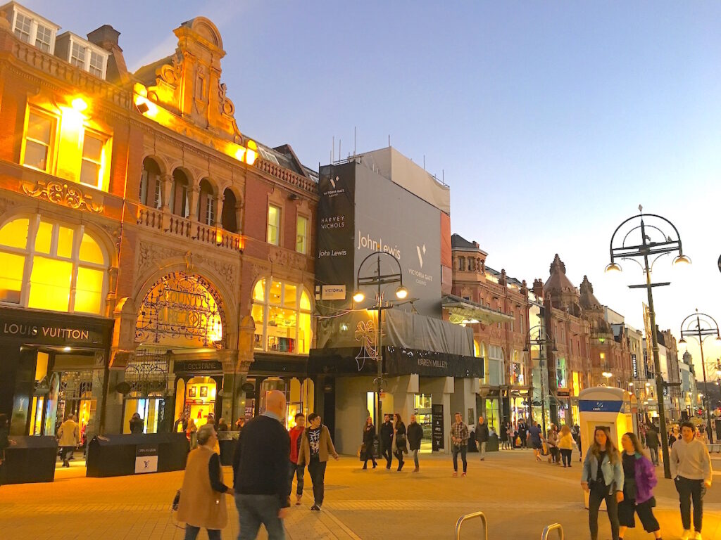 Der Städtetrip nach England wird auch gerne zum Shoppen genutzt, wie hier in Leeds. 