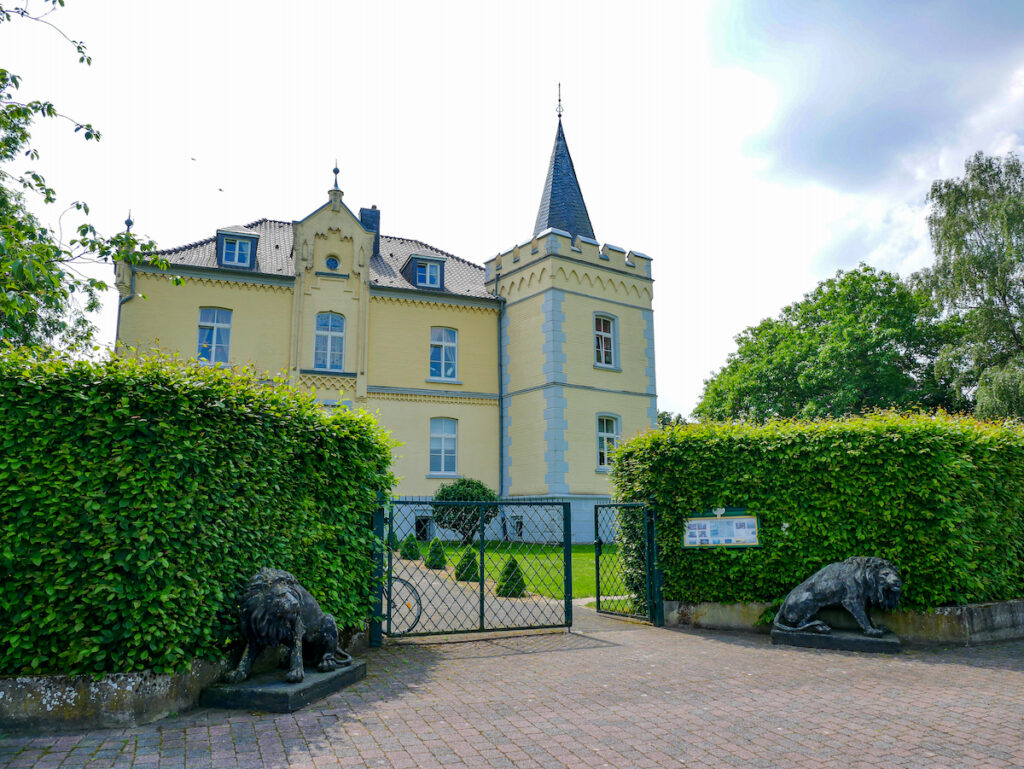 Schlosshotel in Grieth am Rhein