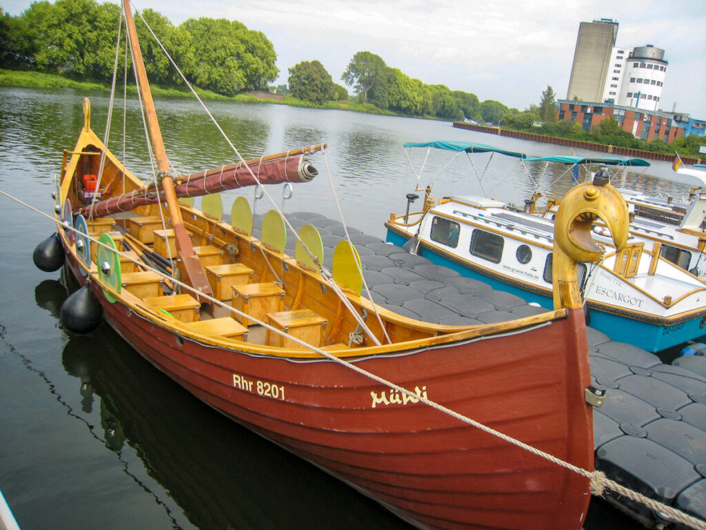 Die Wikinger Boote sind ein originelles Ausflugsziel im Ruhrgebiet 