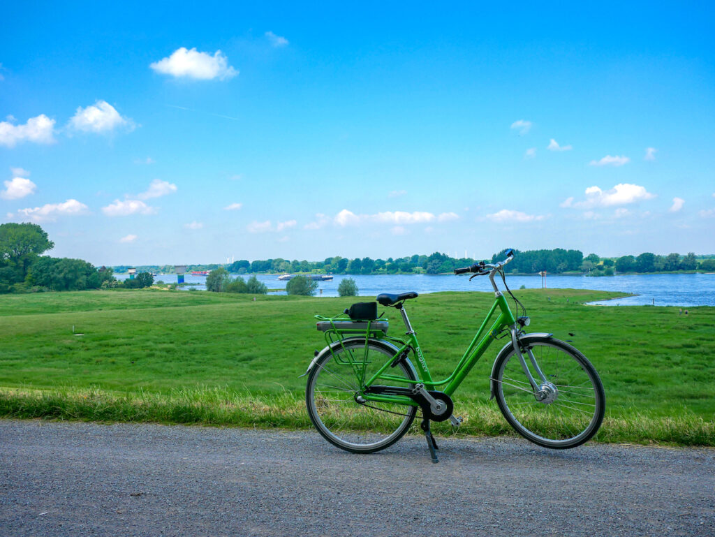 Fernradwege in Deutschland – der neue Hanseradweg verläuft häufig parallel zum Rhein