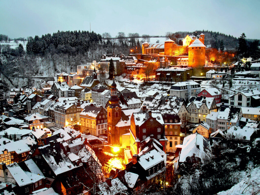 Eine der größten NRW Sehenswürdigkeiten - das mittelalterliche Monschau