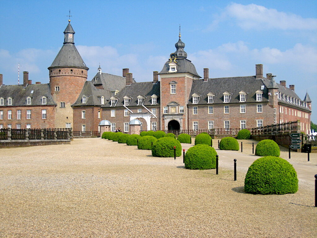 Schlosshotels in NRW: die Wasserburg Anholt im Münsterland 