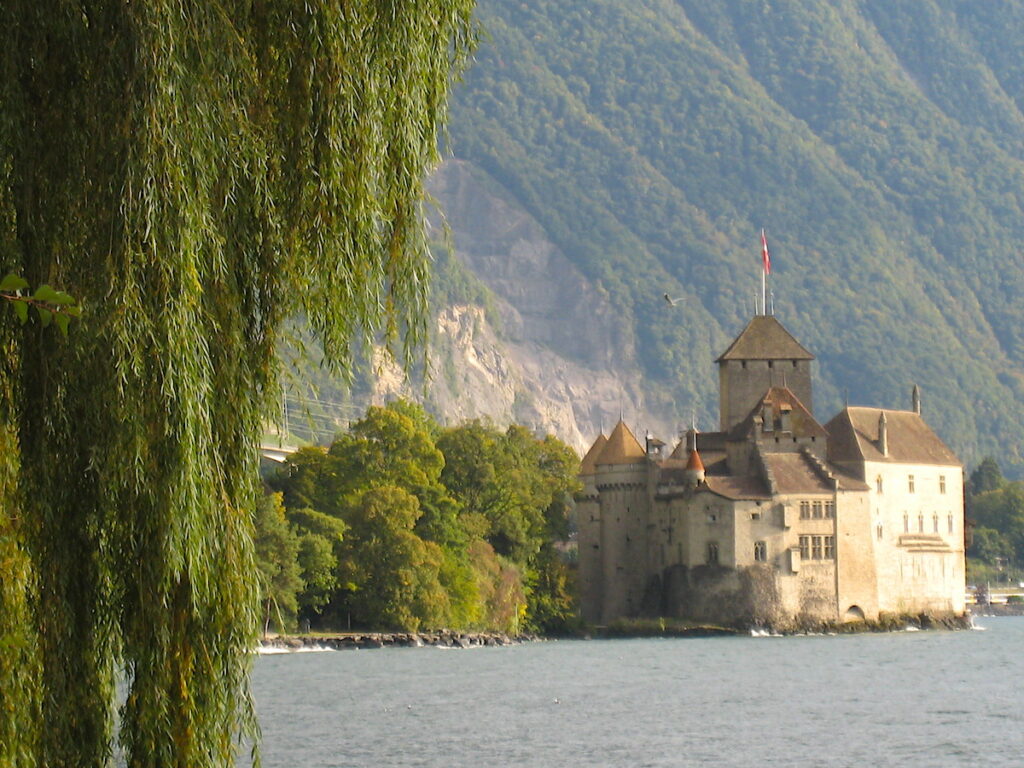 Schloss Chillon am Genfersee zählt zu den Top-Sehenswürdigkeiten