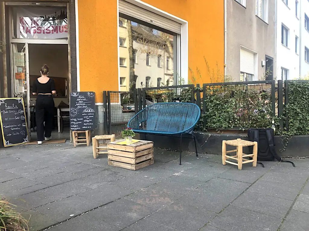 Vegane Restaurants mit Terrasse in Köln Ehrenfeld - das Café Soleil 