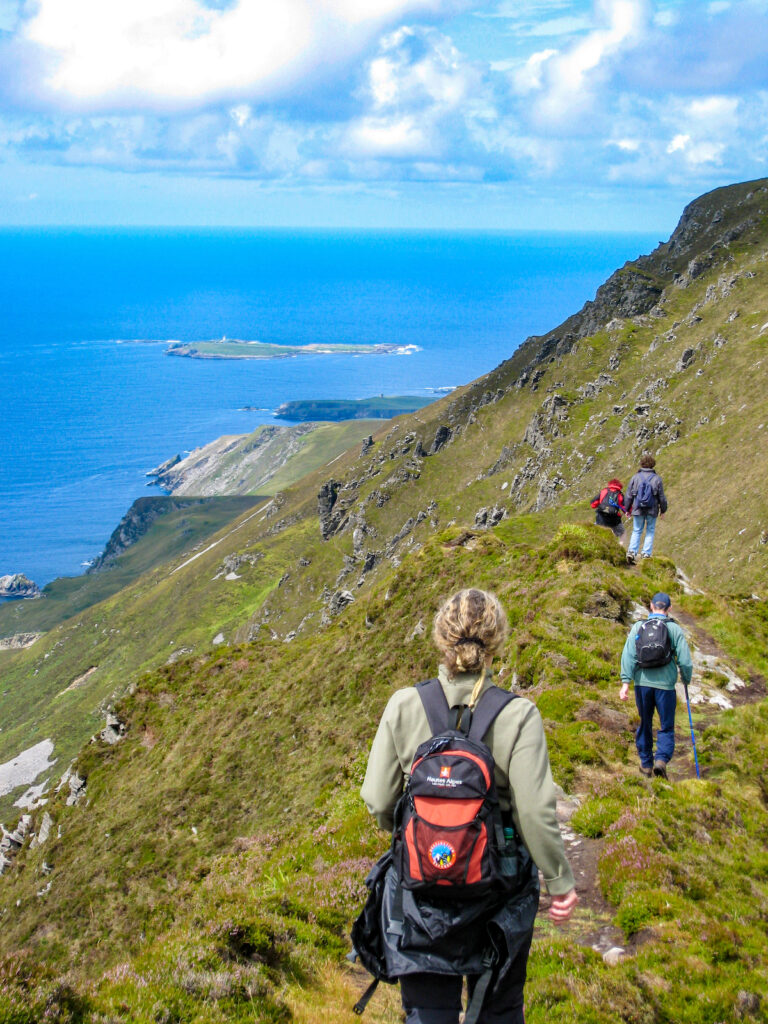 Wandern in Irland - insbesondere die Provinz Donegal bietet spektakuläre Küstenwege