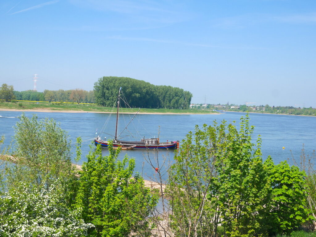 Der historische Aalschokker in Monheim am Rhein 