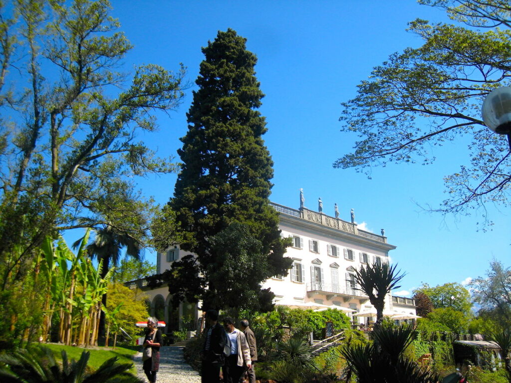 Die Villa Emden mitten im Lago Maggiore