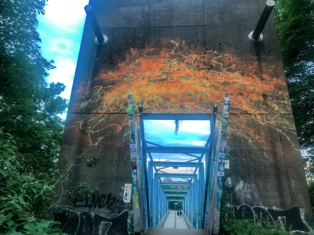 Die schönsten Fotospots in NRW. Graffiti und Verwitterung auf dem Herkulesberg in Köln