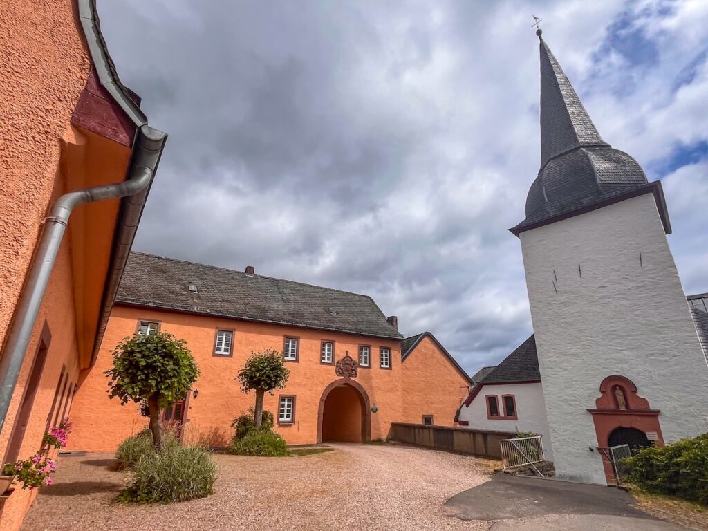 Eifel Geheimtipps - überraschende Urlaubsmomente in Schloss Schmidtheim