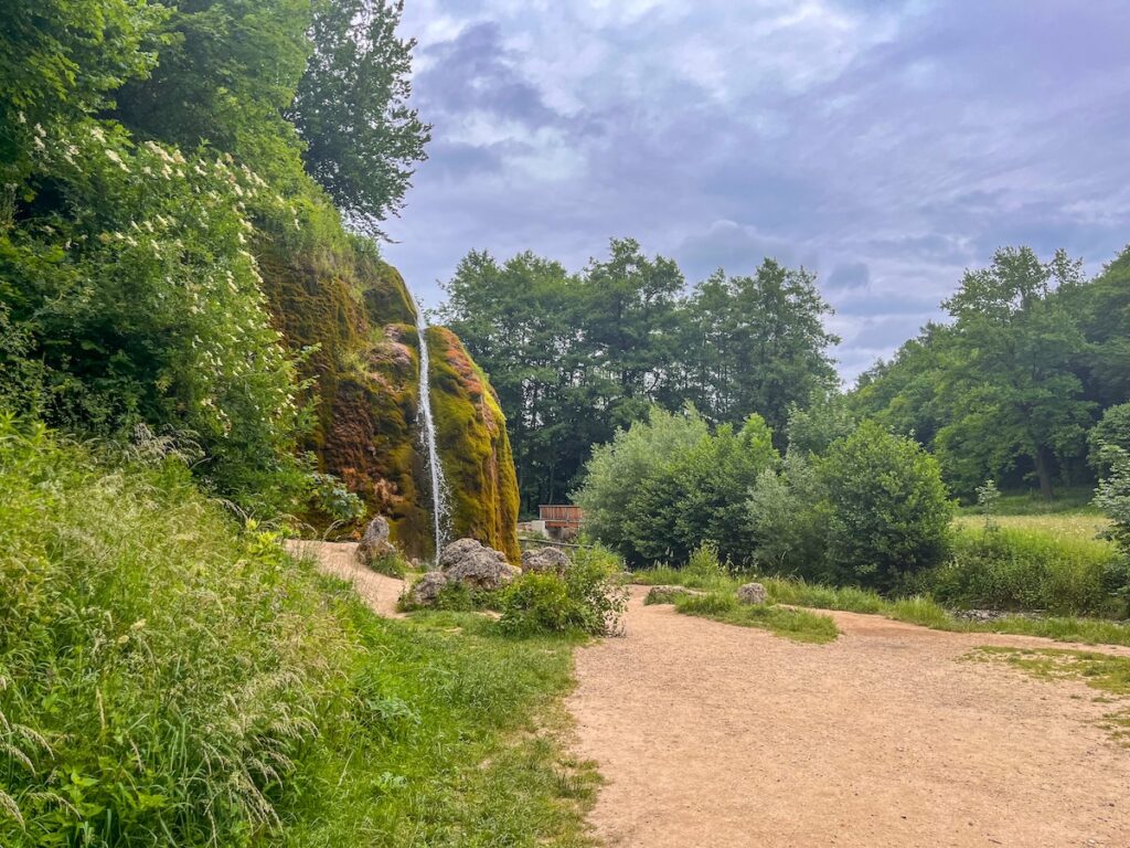 Eifel Geheimtipps - überraschende Urlaubsmomente im Gerolsteiner Land am Dreimühlen Wasserfall