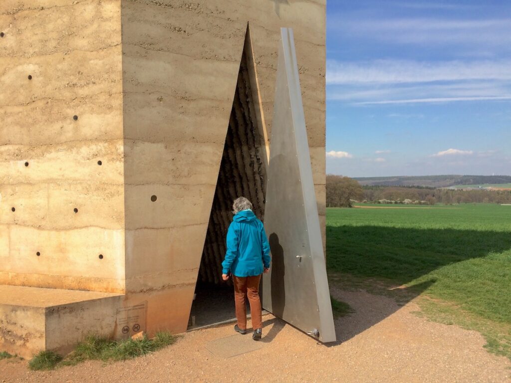 Kostenloses Architektur-Highlight in NRW - die Bruder Klaus Kapelle 